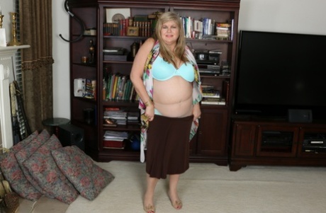 chubby girl gets sexed up in pov scene beautiful images