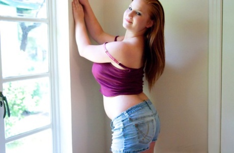 chubby european milf casey deluxe spreads legs to show her art nude img