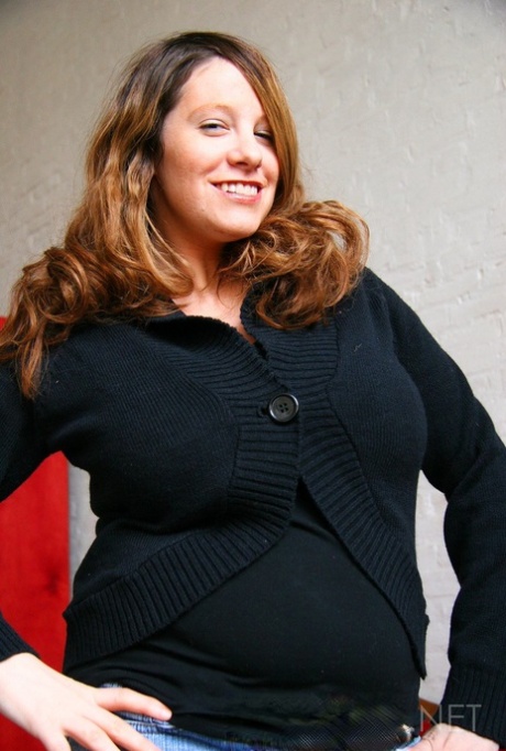 curvy thigh queens hot porn picture
