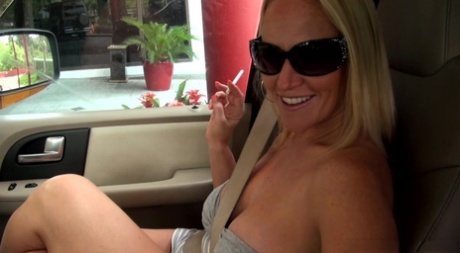 tik curvy free naked pictures