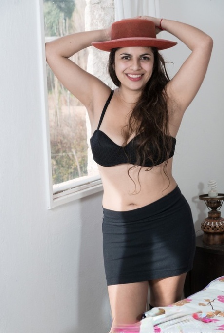 chubby teen girl miniskirt free sex pictures