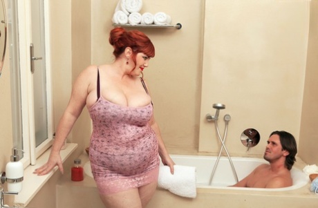 thick dykes porno galleries