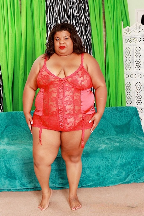 sarah bbw soles art naked galleries