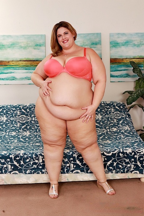 thick butt mom sexy photos