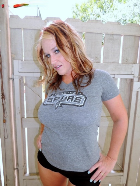 cheating bbw takes bbc while bf sleeping sexy xxx pictures