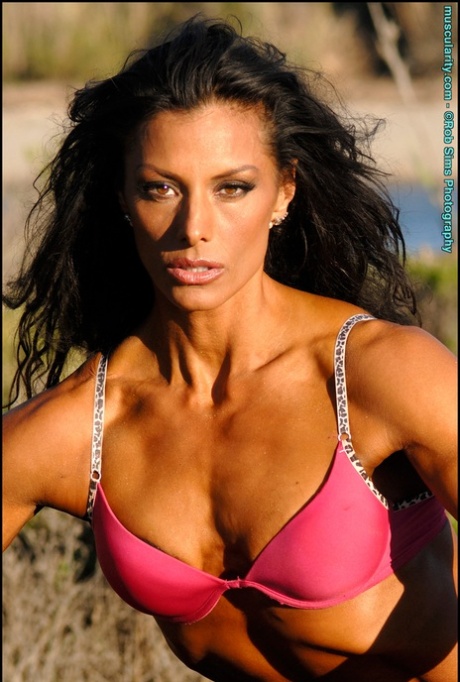 Deidre Pagnanelli hd model photo