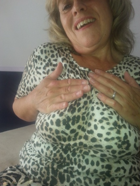 man witrh fake fat hd porno pictures