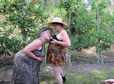 thick prostitute free nude image