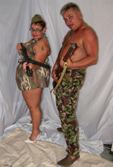 thick dilf beautiful naked photo