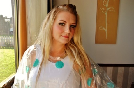 bbw blonde bathing suit free sex pics