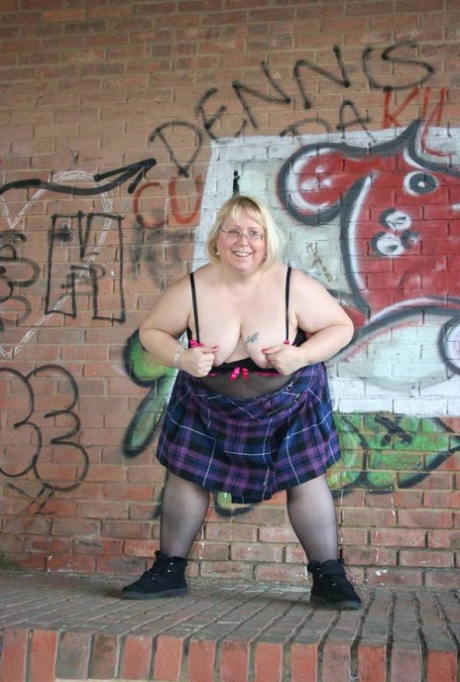 chubby step sister sucking an porno photos