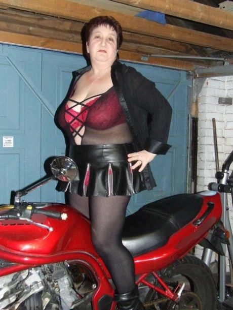 thick pawg dildo rider art naked image