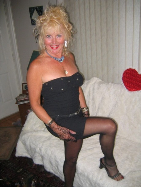 casting curvy threesome sex pictures