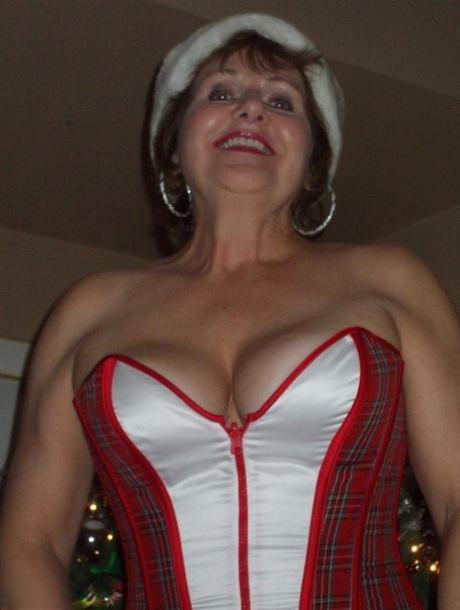 rough lesbian strap bbw hot nude image