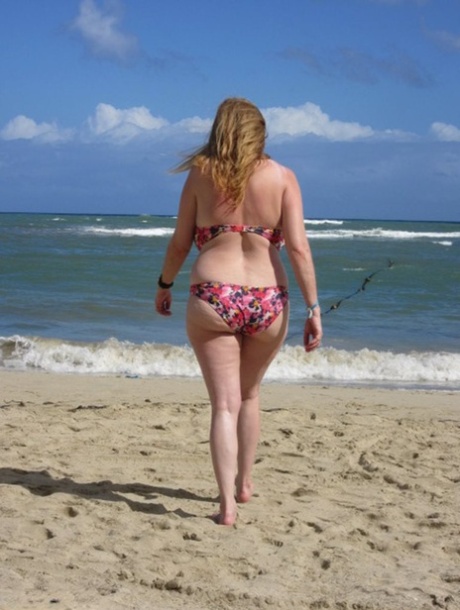 hairy mature bbw alone hot xxx gallery