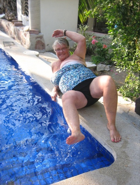 thick bitches twerking free xxx image