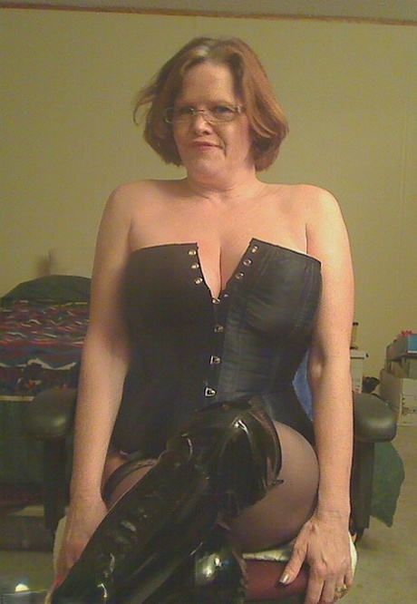 bashful bbw art naked picture