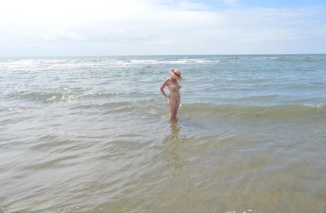 skinny girl fat tits hot sexy pictures