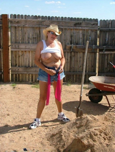 curvy honey riding stud best pictures