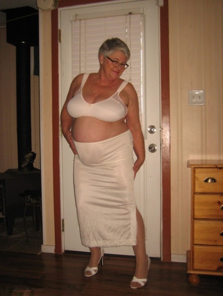 thick ebony stuck nude images