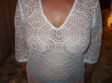 chubby milf with two teen boys sexy nudes photos