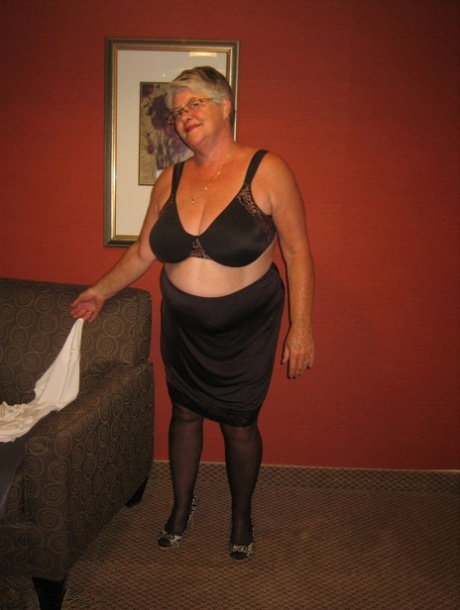 chubby slut free live nude show hot porn image
