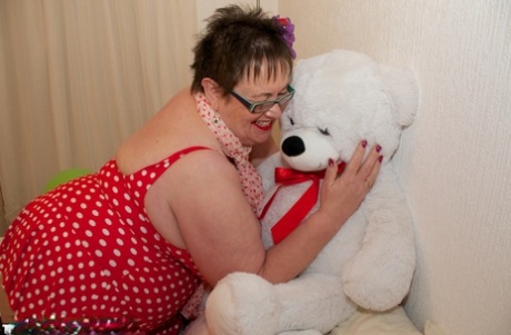 fat guy jerks his cum on her mouth naked image
