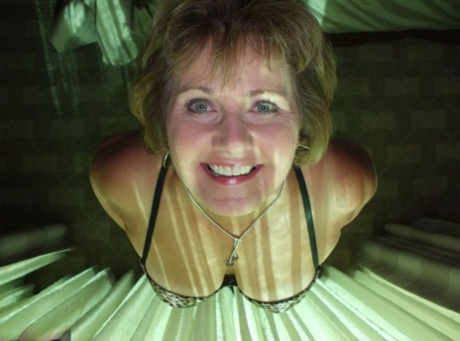 bakas moms: fat tits redemption exclusive gallery
