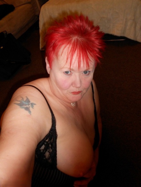 sexy naked brunette big ass hot naked pic