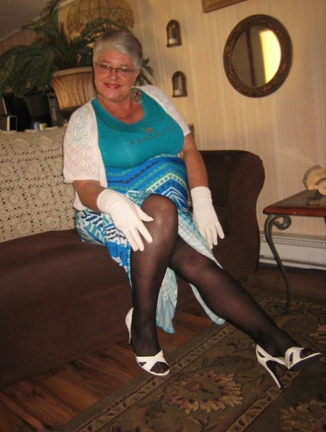fat chick covered in cum xxx photos