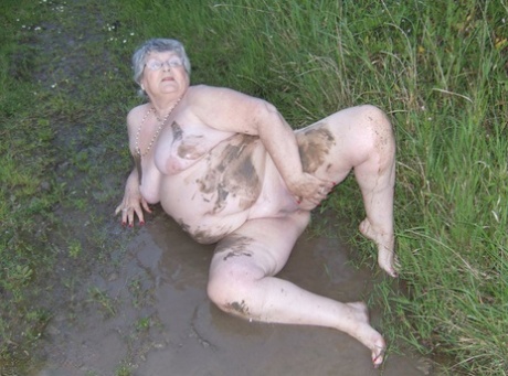 sample blowjob chubby naked gallery