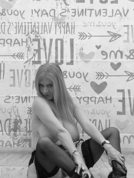 miss angel reflexion bbw beautiful nude archive