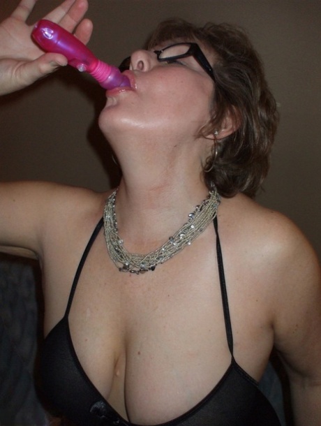 thick asian cougar nudes gallery