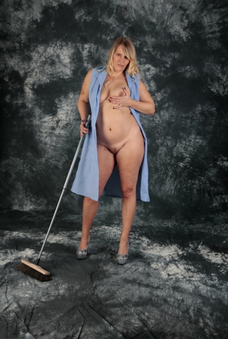 fat gymnast free naked photos