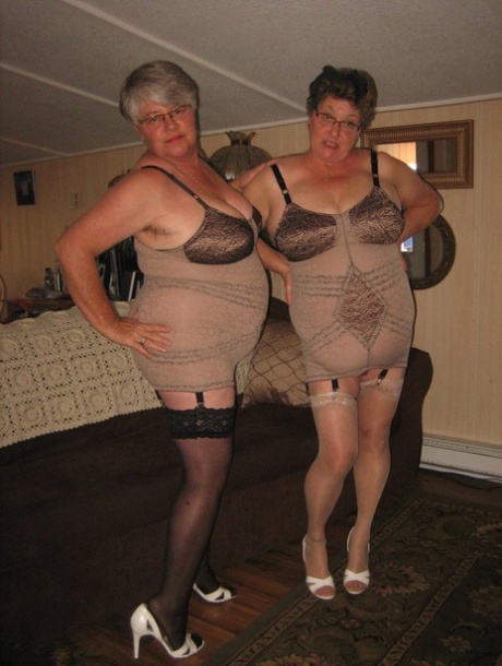 thick amputee pornos photos