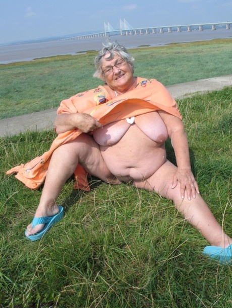 chubby needs a cock russians free porn pic