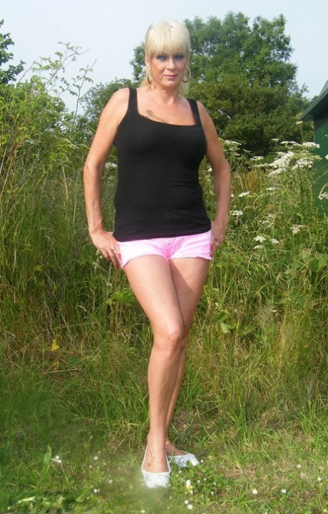 horny bbw wife art nude galleries