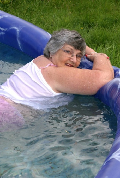 chubby glasses naked nudes images