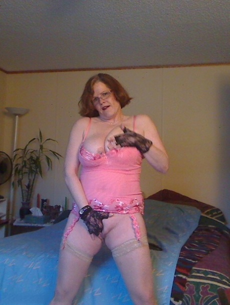 curvy chi sexy nude picture