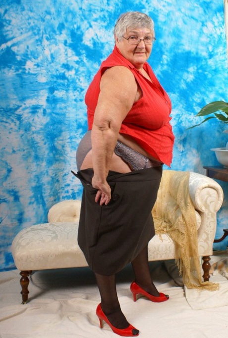 thick latina with fat ass sucks dick art xxx picture