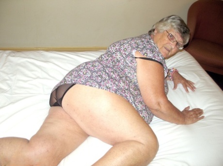 curvy futa adult photo