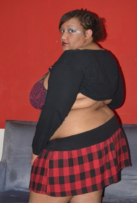 plumpers and big women sasha exclusive image