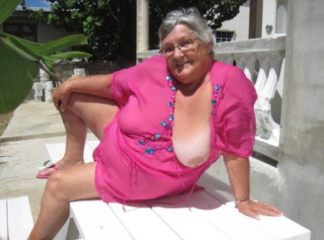 chubby melissa wants alcohol in her pussy best pictures