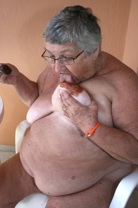 bbw nanny free nude image