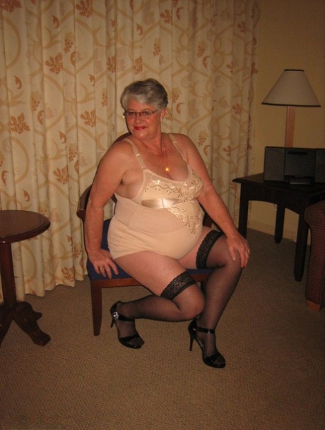 thick homeless girl hot images