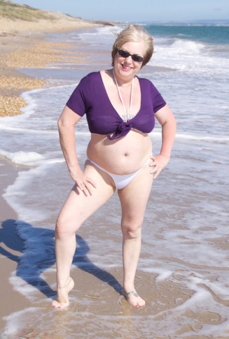 fat amateur anal hot naked image