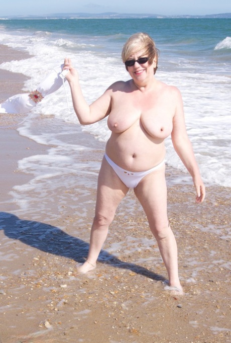 chubby amateur couple on real homemade pornographic pics