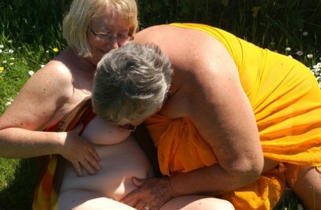 thick facials porno galleries