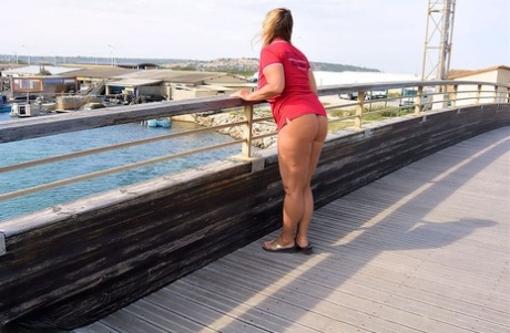african big ass tease dildo hot naked picture