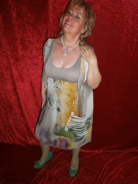 guy cums on cute fat girlie after banging her very well hd images